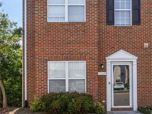 1102 Essex Sq, Archdale, NC 27263