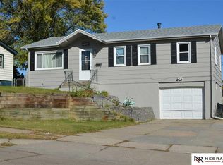 5541 N 61st St, Omaha, NE 68104