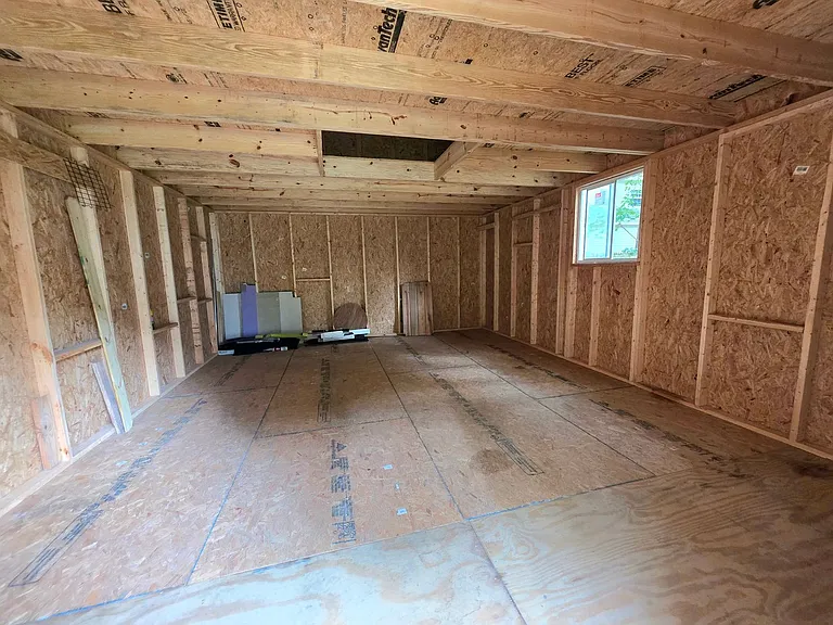 415 Rosewood Ln — Photo 29