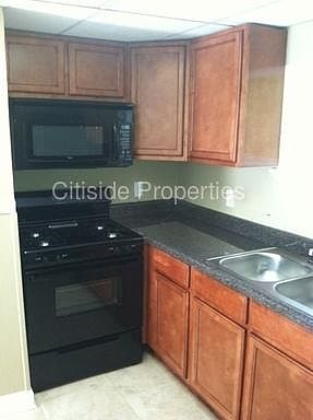 3rd image of 1036 Longley Ave NW APT 3