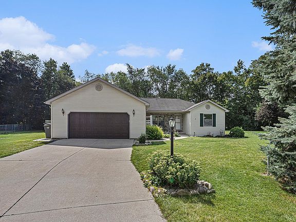 2nd image of 216 Cindy Ct
