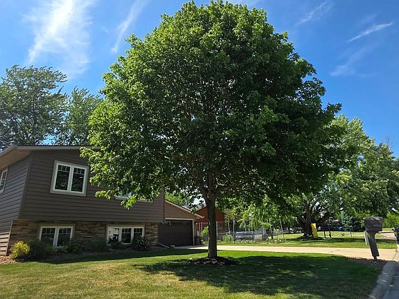 2nd image of 1609 Garfield Ave