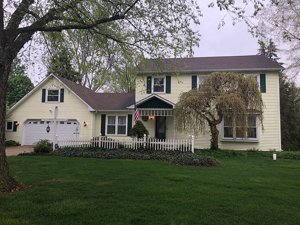 2nd image of 59950 Valley View Trl