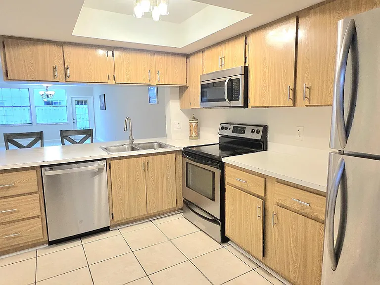 1503 Palm Beach Trace Dr — Photo 1