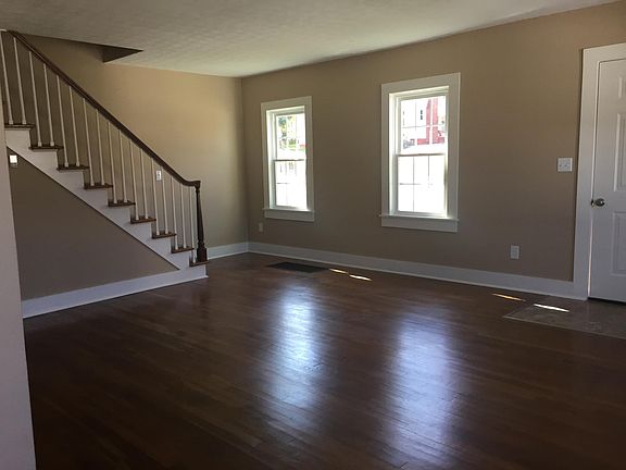 2nd image of 422 N Green St