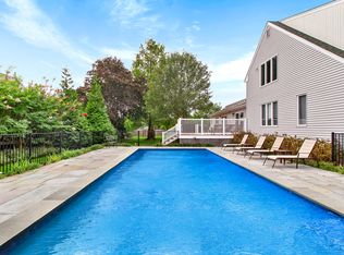 26 Long Springs Rd, Southampton, NY 11968