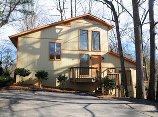 2245 Brecknock Dr, Winston Salem, NC 27103