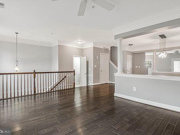 3rd image of 8045 Gatehouse Rd #17