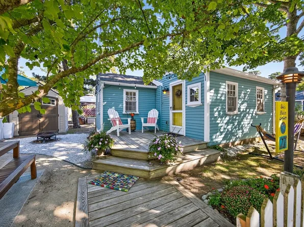 262 Old Wharf Rd #27, Dennis Port, MA 02639