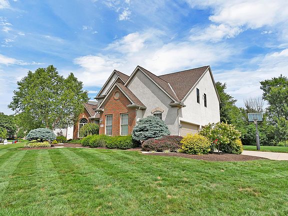 3rd image of 13344 Canyon Ln