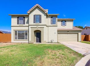 5293 E Wildflower Ln, Fresno, CA 93725