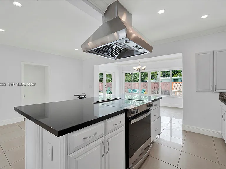 5901 SW 45th St #O — Photo 4