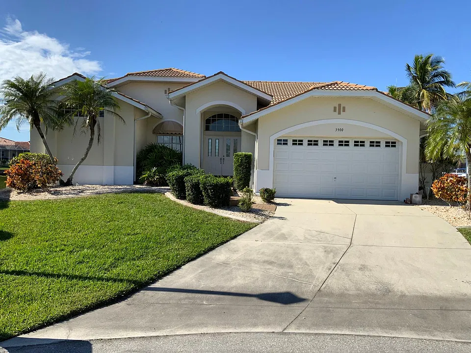 3900 Madrid Ct