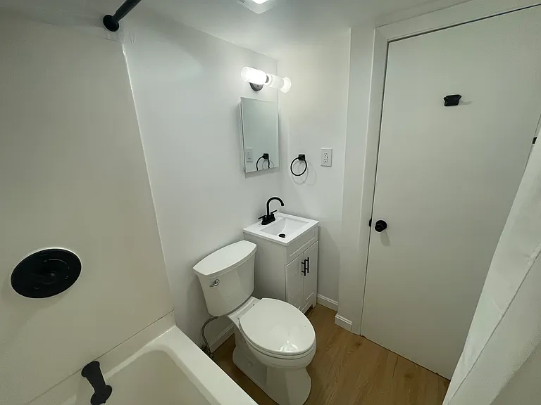 178 Vassall St #2 — Photo 7