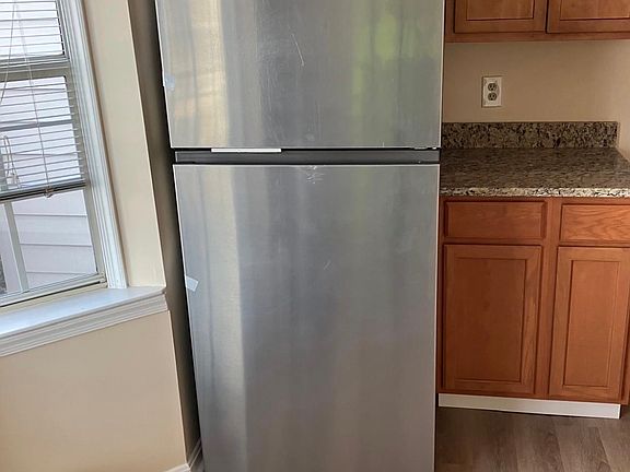 2nd image of 180 Bent Twig Ln