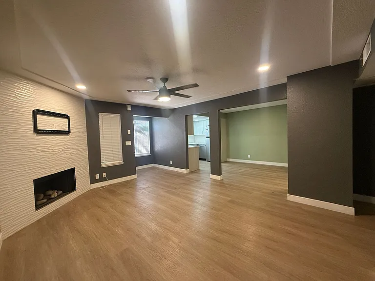 2201 Sun Ave #B — Photo 22