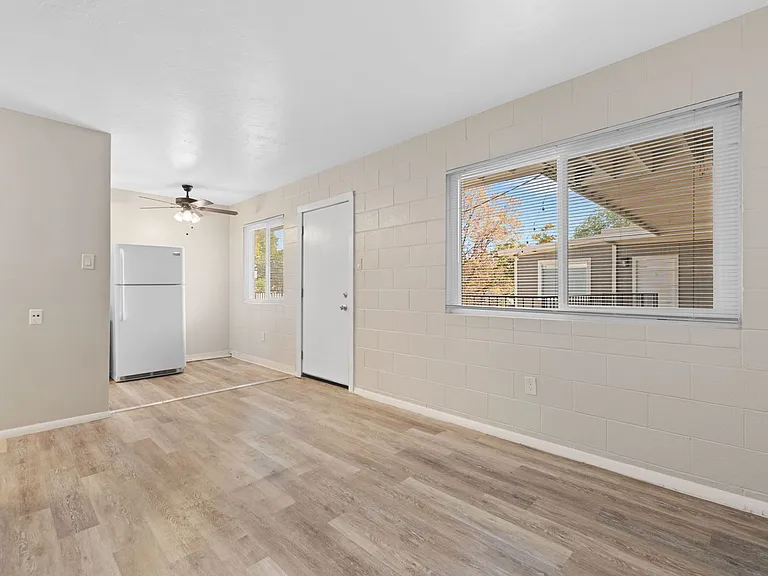 58 Vine Street — Photo 21
