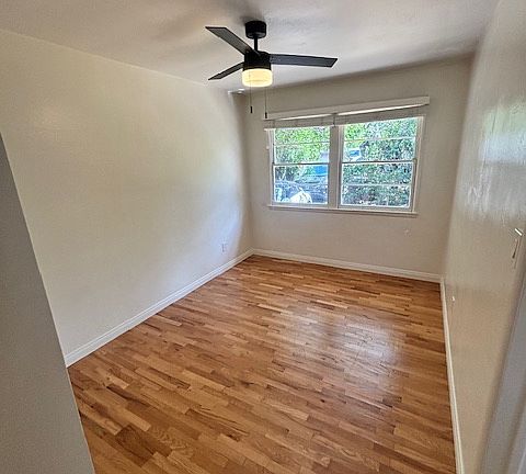 4th image of 11134 Yardley Pl #1
