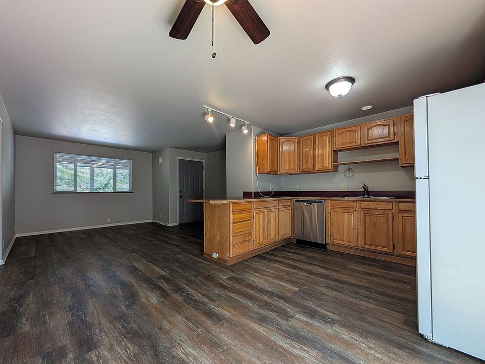 1st image of 840 W 4th Aly APT 4