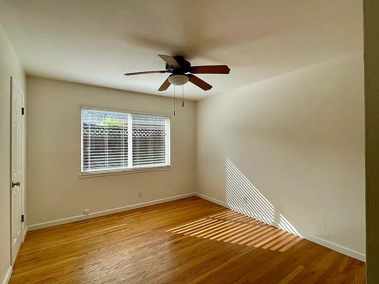 1114 S Stelling Rd — Photo 8