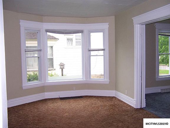 2nd image of 642 S Washington Ave
