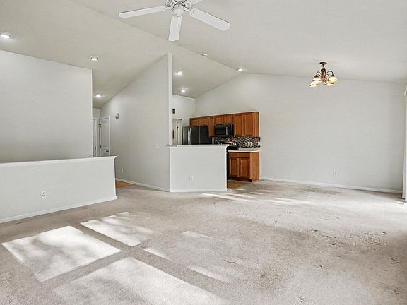 5th image of 7117 Venice Dr