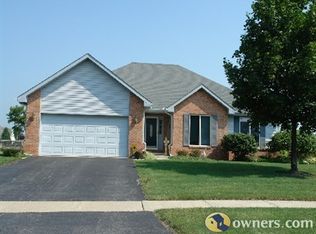 3327 Bayside Dr, Oregon, OH 43616