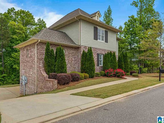 2nd image of 2253 Southampton Dr