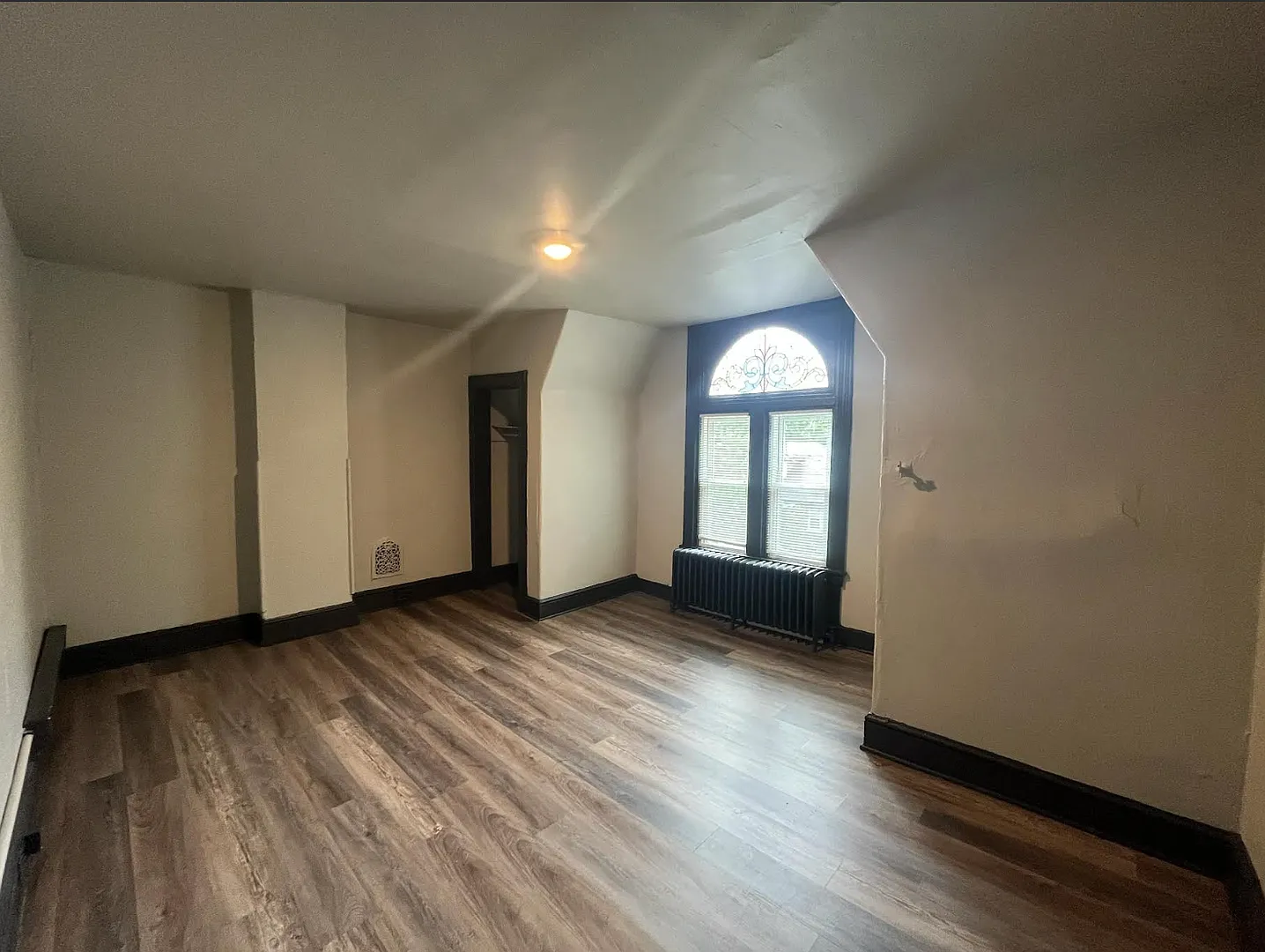 25 South Ann Street — Photo 3