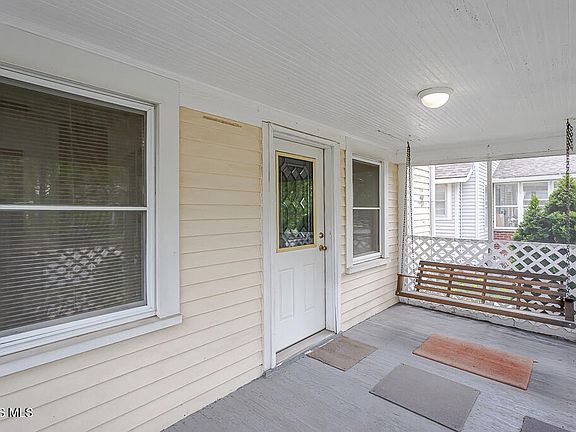 5th image of 4314 Commonwealth Ave