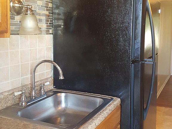 4th image of 409 E 81st St S #8109-55