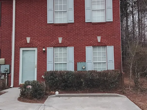 5735 Strathmoor Manor Cir, Lithonia, GA 30058