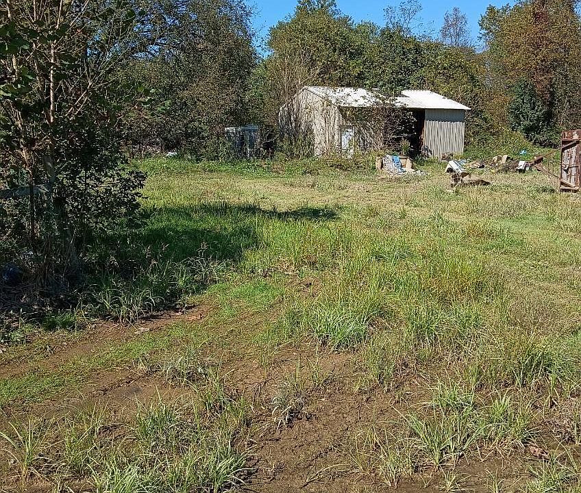 2nd image of 150 Brush Creek Rd