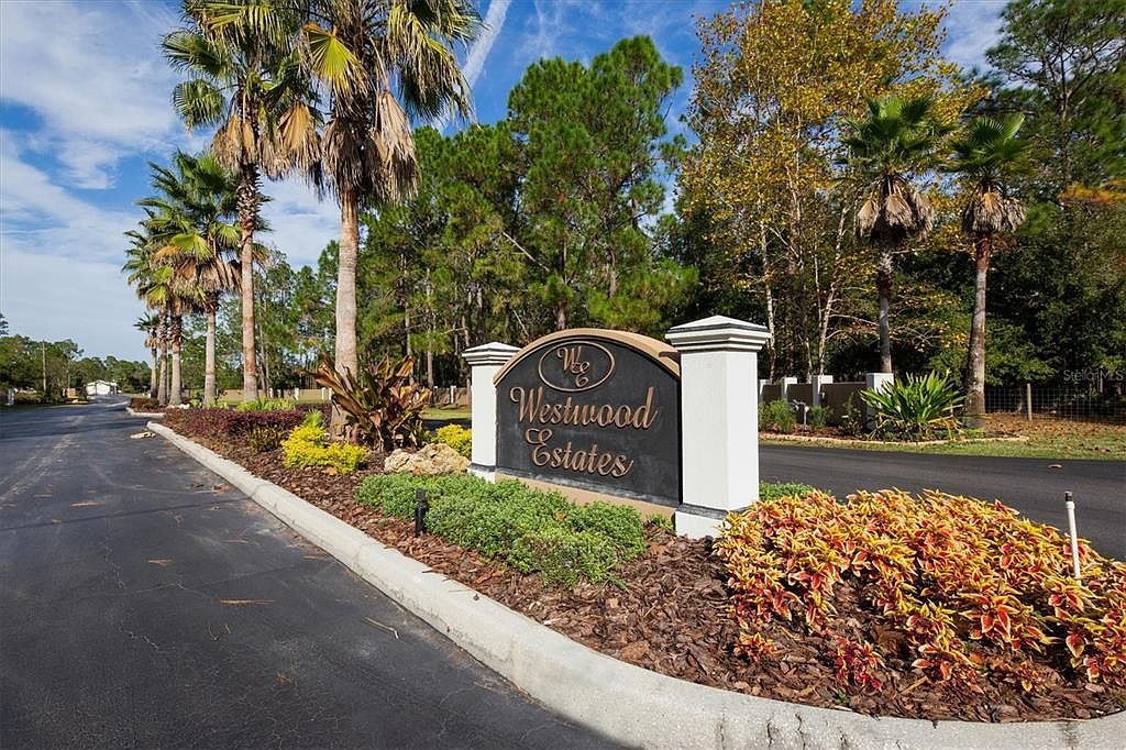 8541 Woodleaf Blvd, Wesley Chapel, FL 33544 | Zillow