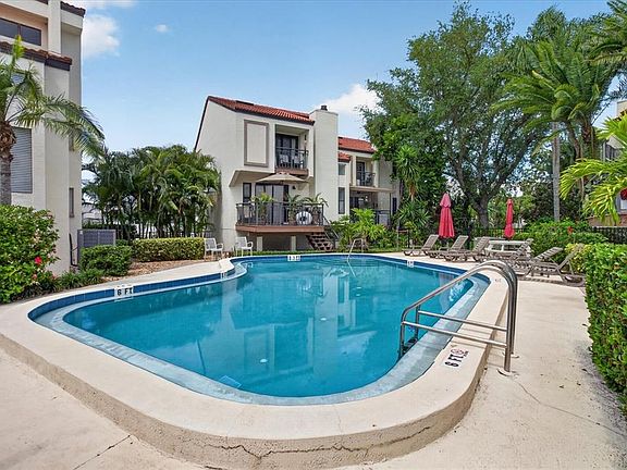 5th image of 240 Windward Psge APT 1004