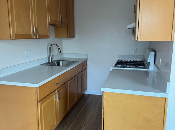 2409 Standard Ave APT 8