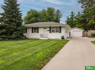 7731 Western Ave, Omaha, NE 68114