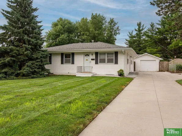 7731 Western Ave, Omaha, NE 68114