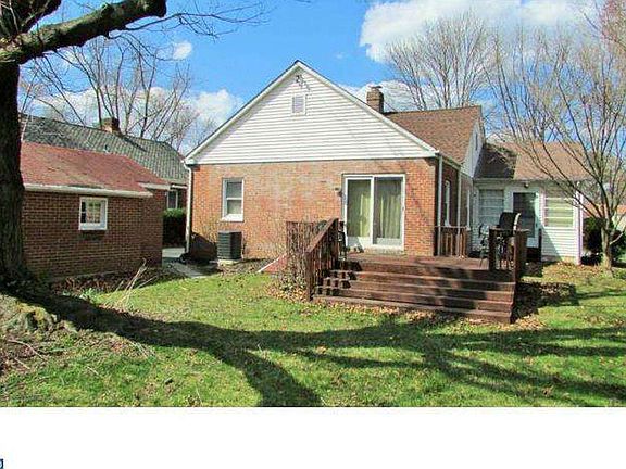 3rd image of 245 E Park Pl