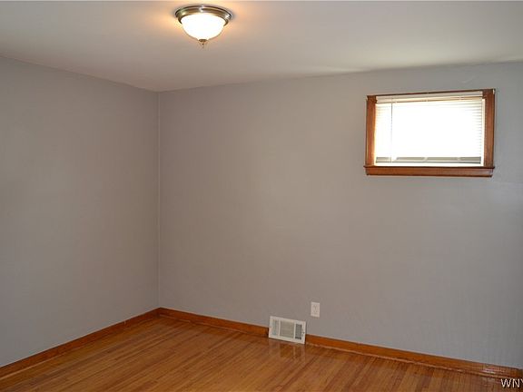 5th image of 247 Heath Tonawanda Town