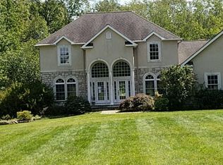17 Linquenda Dr, Wantage, NJ 07461