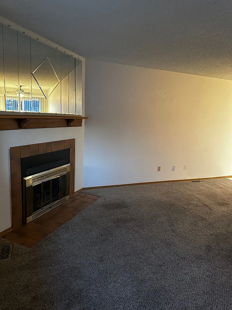 Nice 2 bedroom townhome on Soaring Eagle! — Photo 2