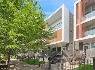 927 N Hermitage Ave #1, Chicago, IL 60622