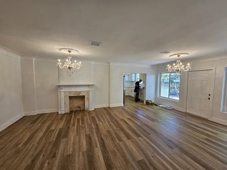 1915 Normandy Dr — Photo 5