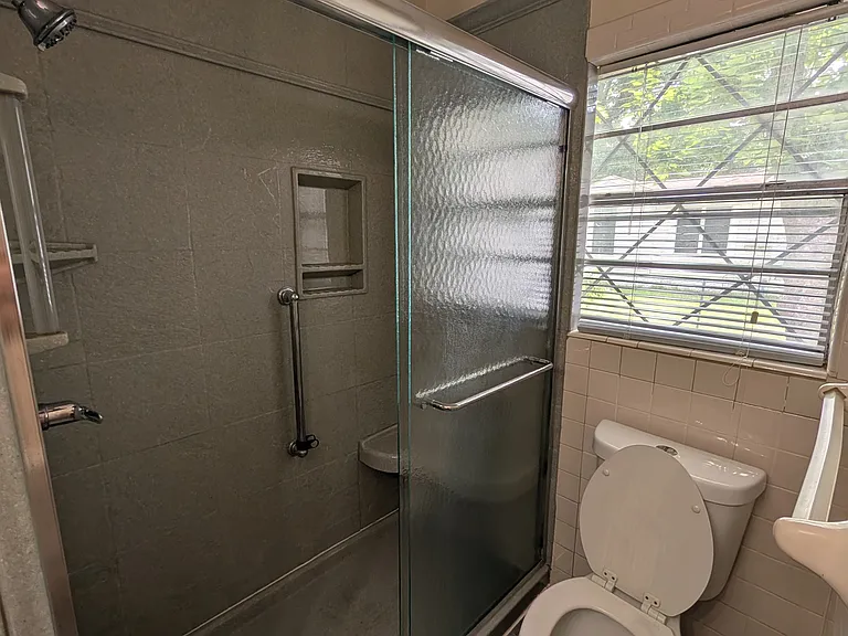 1605 Maple Dr — Photo 12