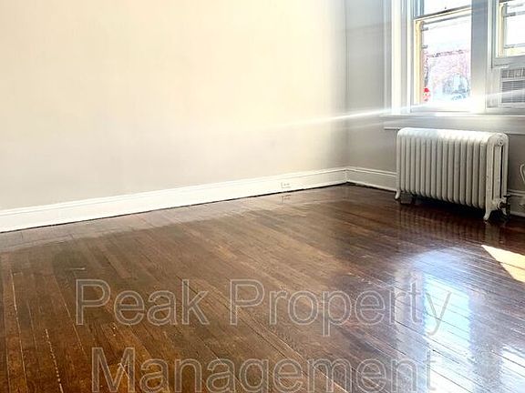 3rd image of 401 N Davis Ave APT 1