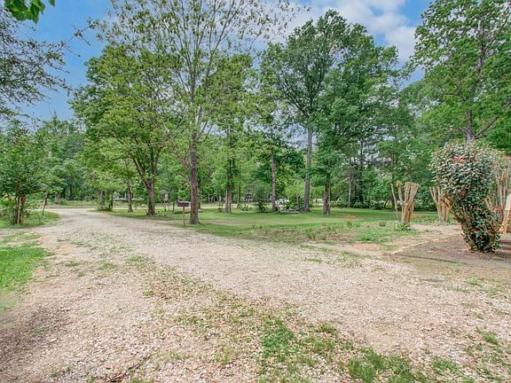 2nd image of 4537 Grand Oaks Dr