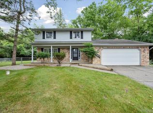 6301 McKenzie Cir, Flint, MI 48507