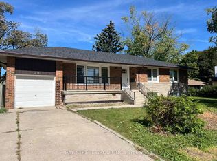 29 Harnish Cres, Toronto, ON M2M 2C2