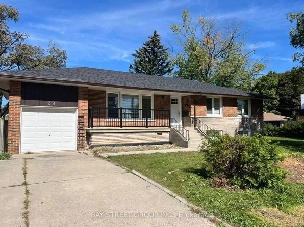29 Harnish Cres, Toronto, ON M2M 2C2